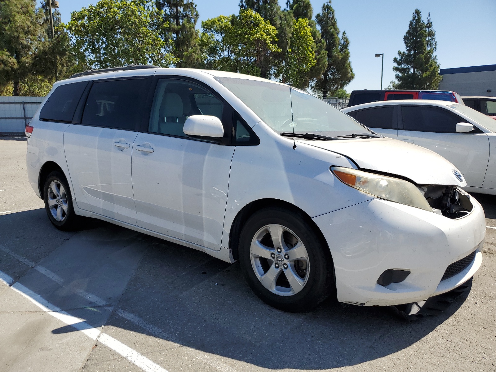 2012 Toyota Sienna Le vin: 5TDKK3DC2CS214563