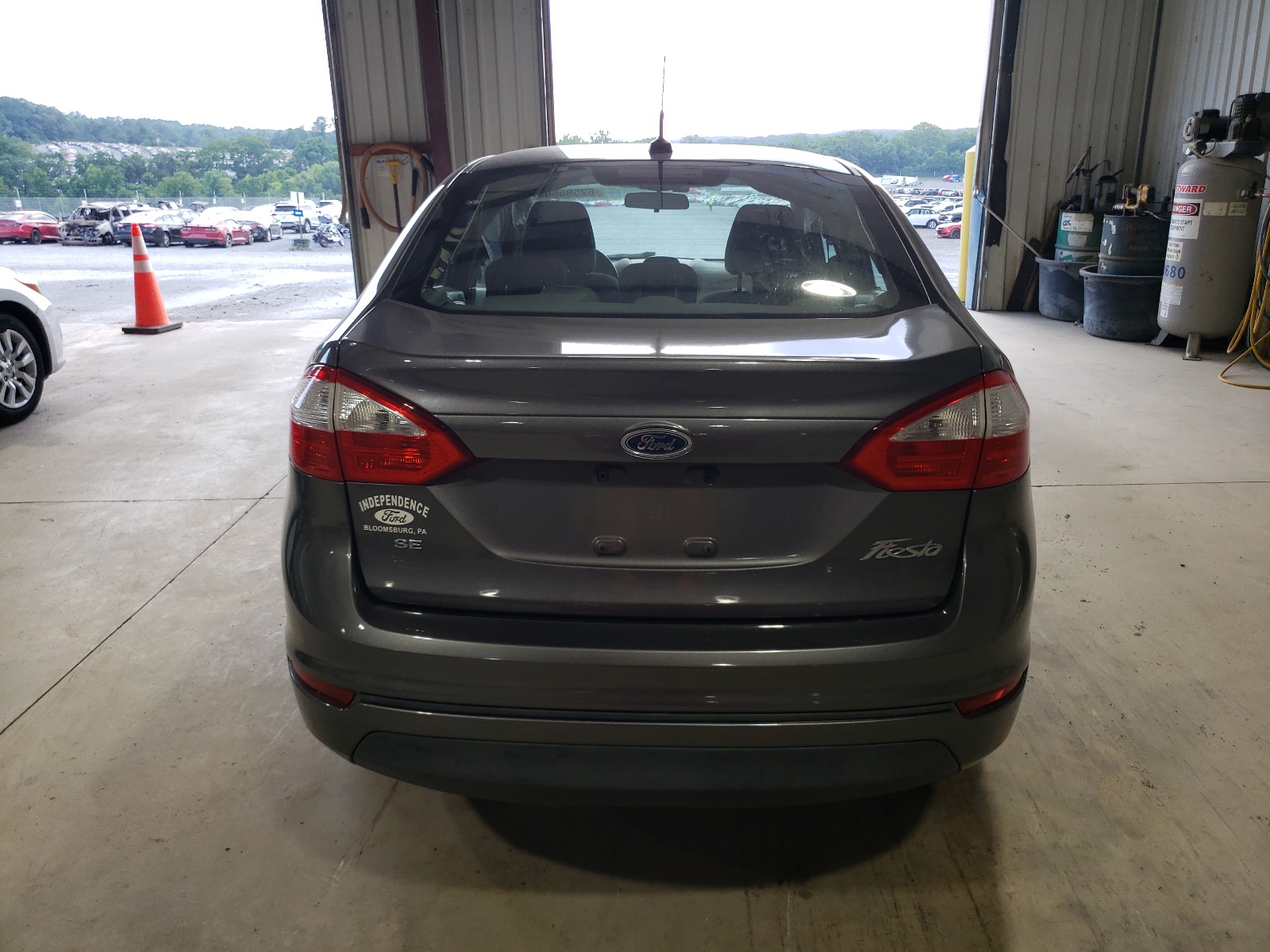 3FADP4BJ1EM232630 2014 Ford Fiesta Se