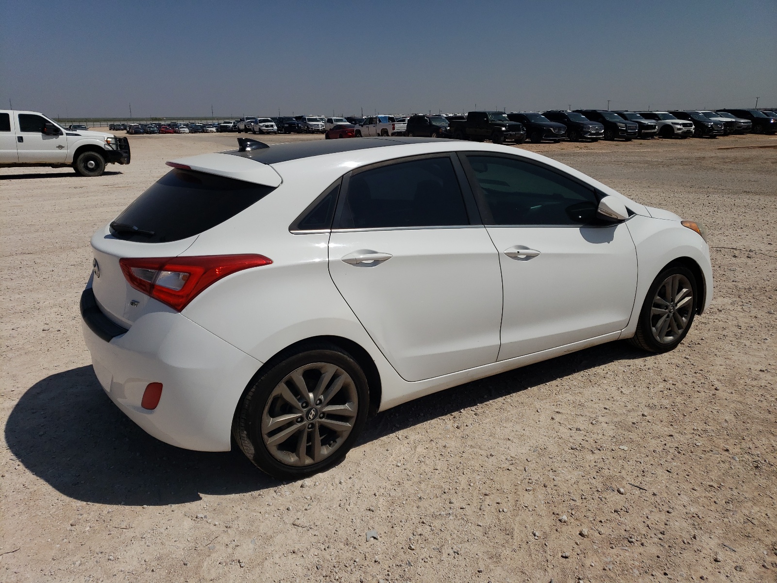 2016 Hyundai Elantra Gt vin: KMHD35LH2GU339137