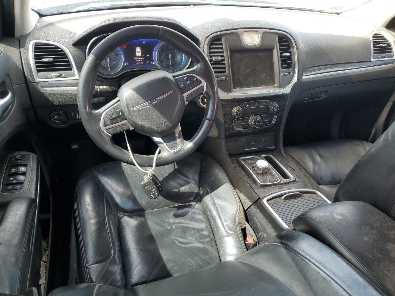 2015 Chrysler 300 Limited VIN: 2C3CCAAG2FH893562 Lot: 63789744