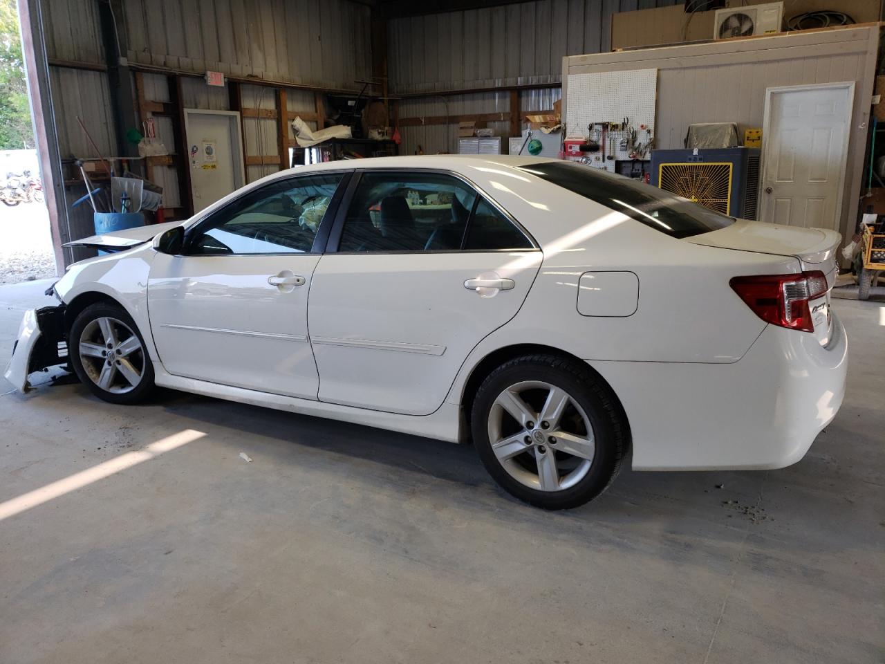 2014 Toyota Camry L VIN: 4T1BF1FK7EU864612 Lot: 64468534