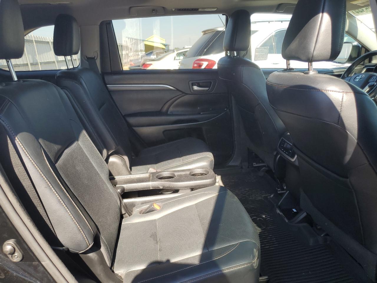 2017 Toyota Highlander Limited VIN: 5TDDZRFH1HS419377 Lot: 63026344