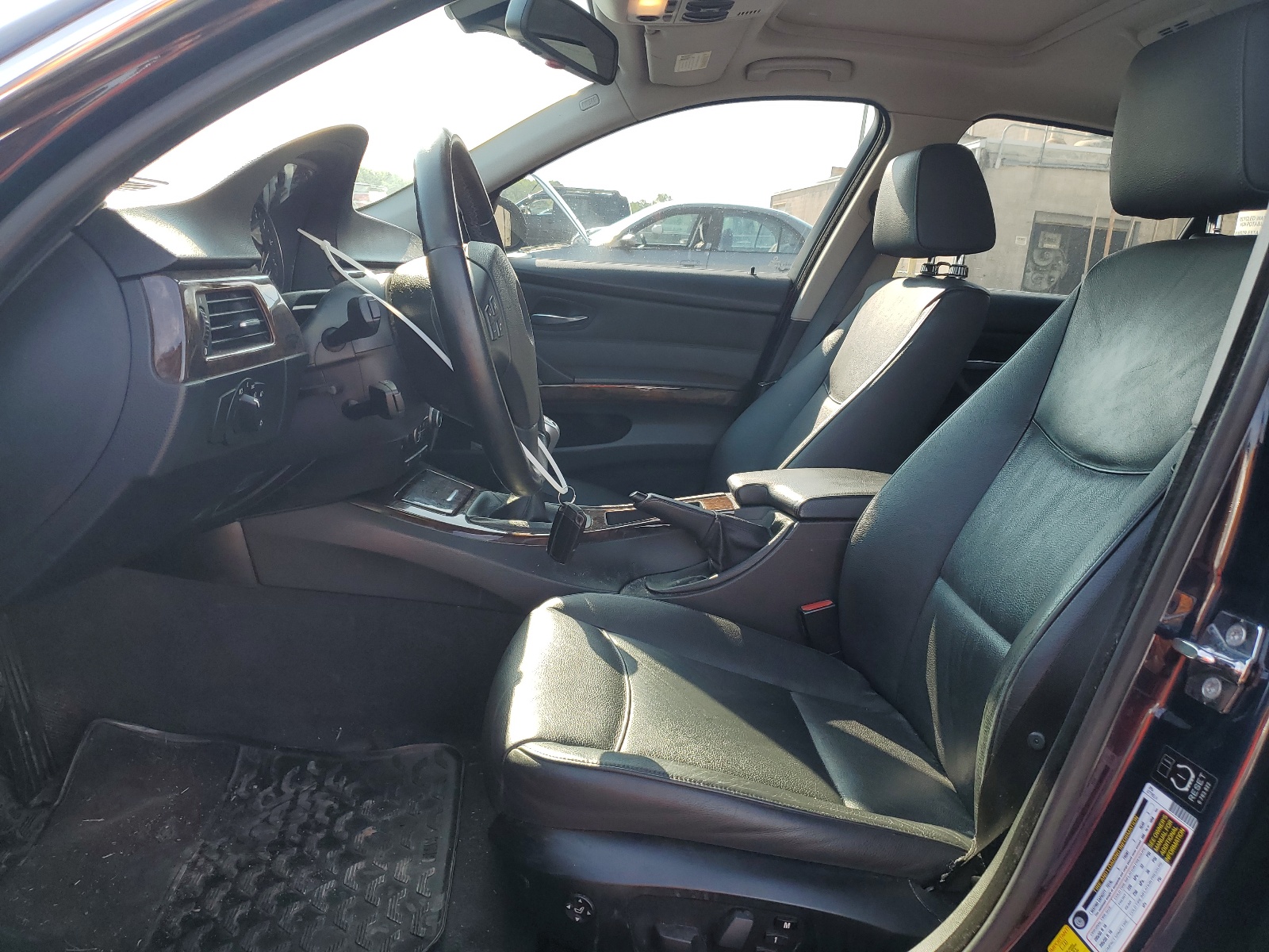 WBAVC93537KZ70574 2007 BMW 328 Xi