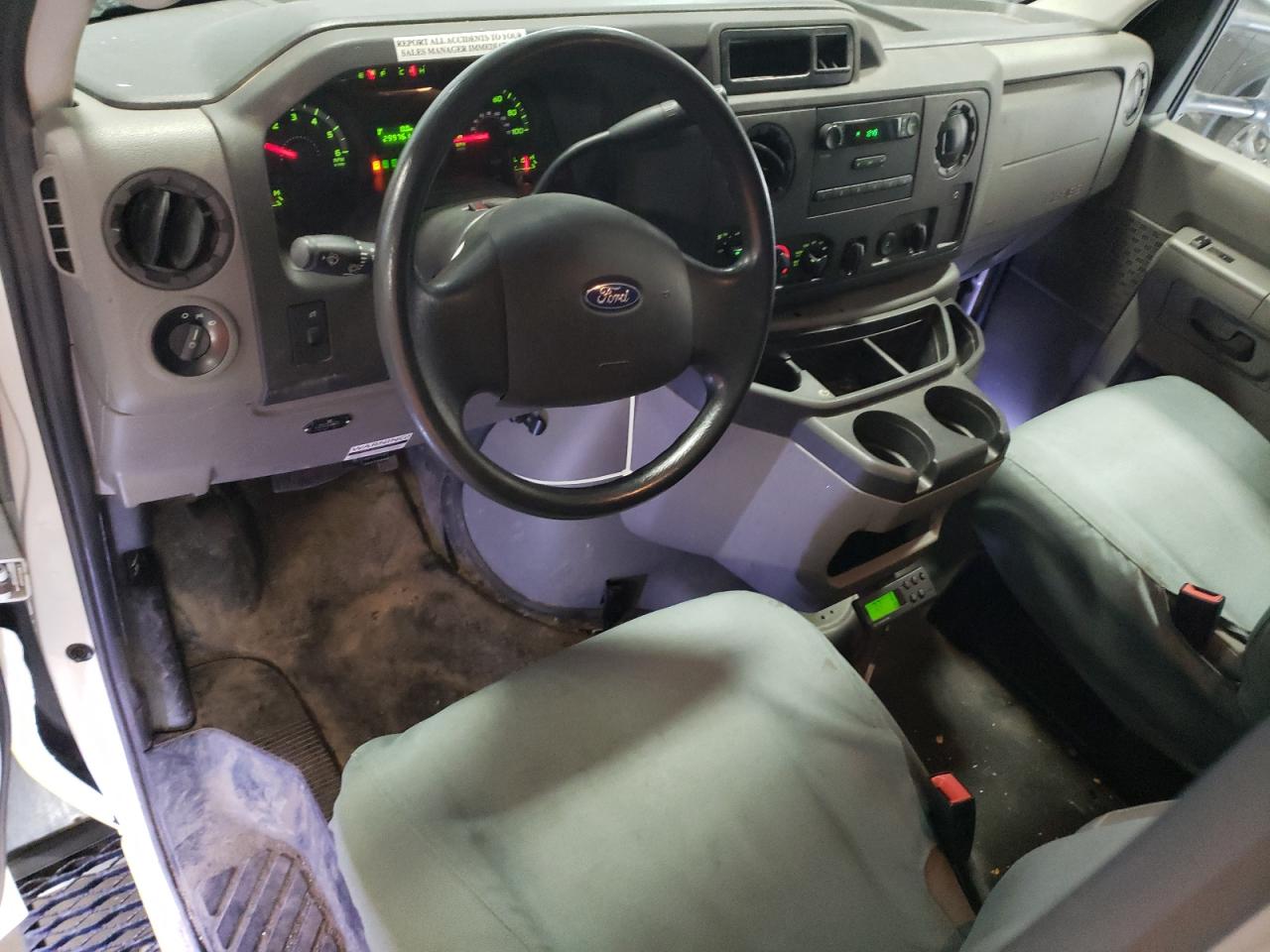 2017 Ford Econoline E350 Super Duty Cutaway Van VIN: 1FDWE3FS4HDC68653 Lot: 83923404