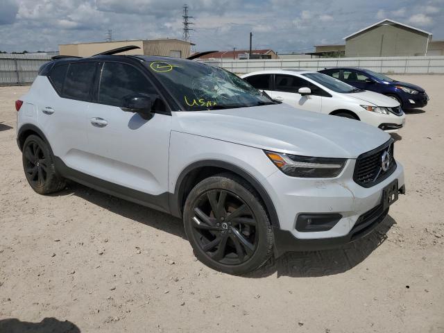  VOLVO XC40 2020 Серый