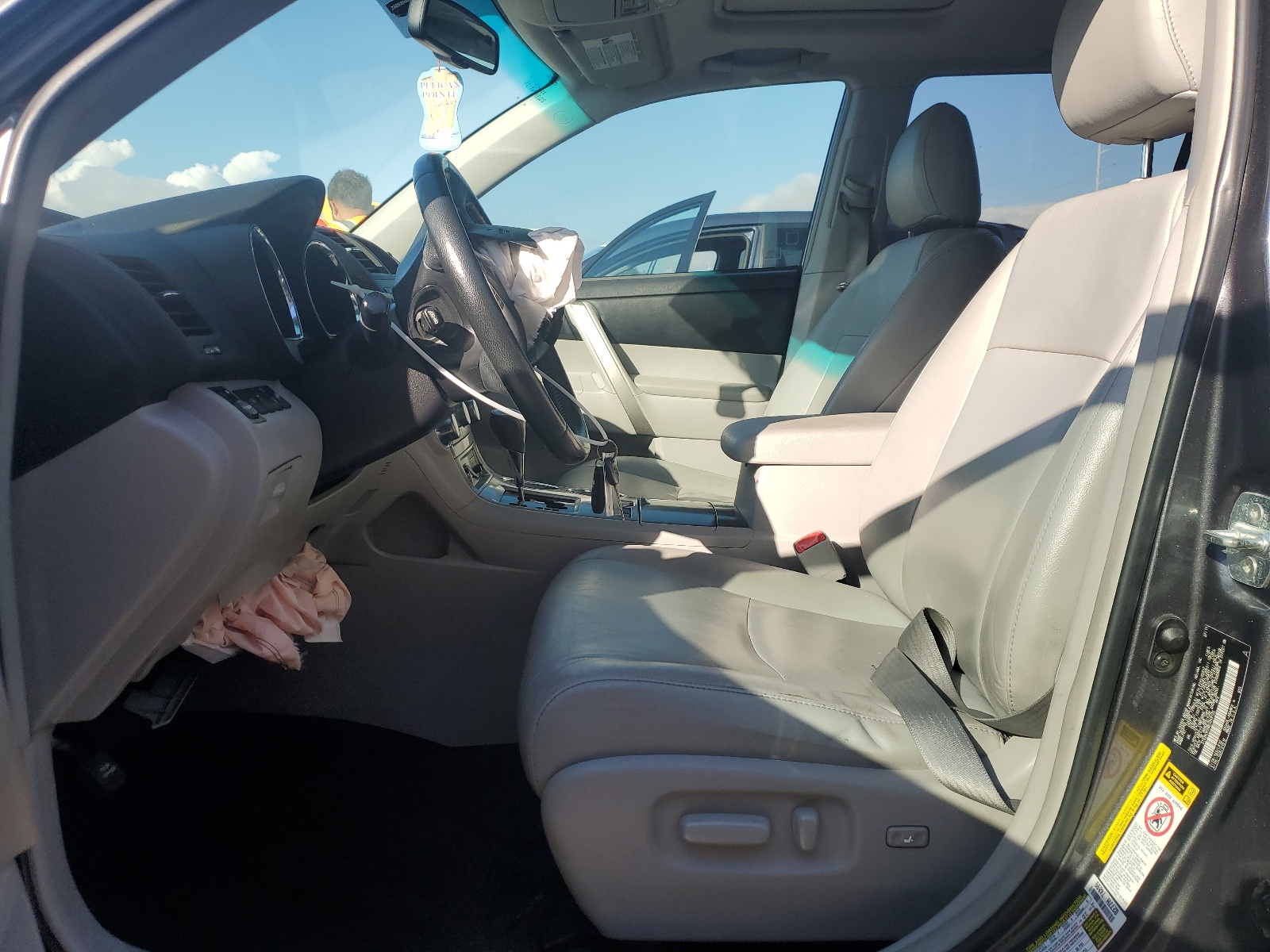 5TDZK3EH8BS049125 2011 Toyota Highlander Base