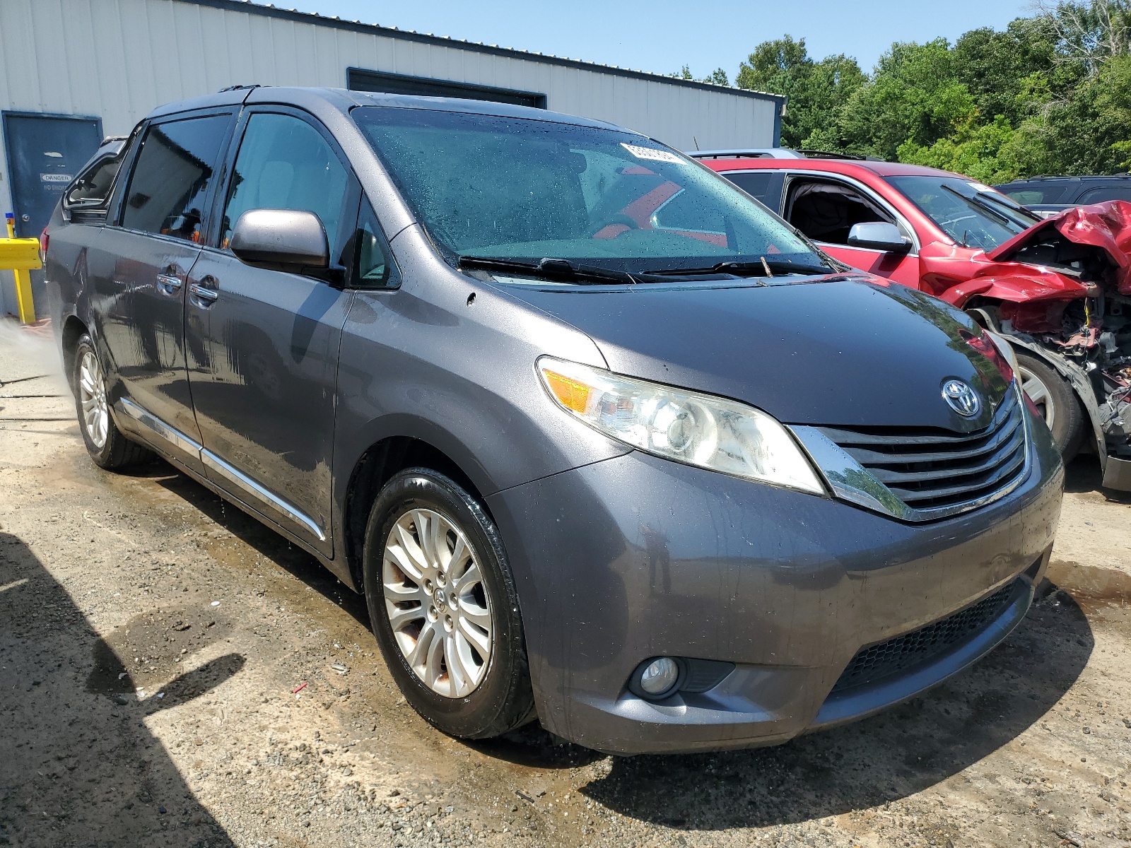 2013 Toyota Sienna Xle vin: 5TDYK3DC1DS389088