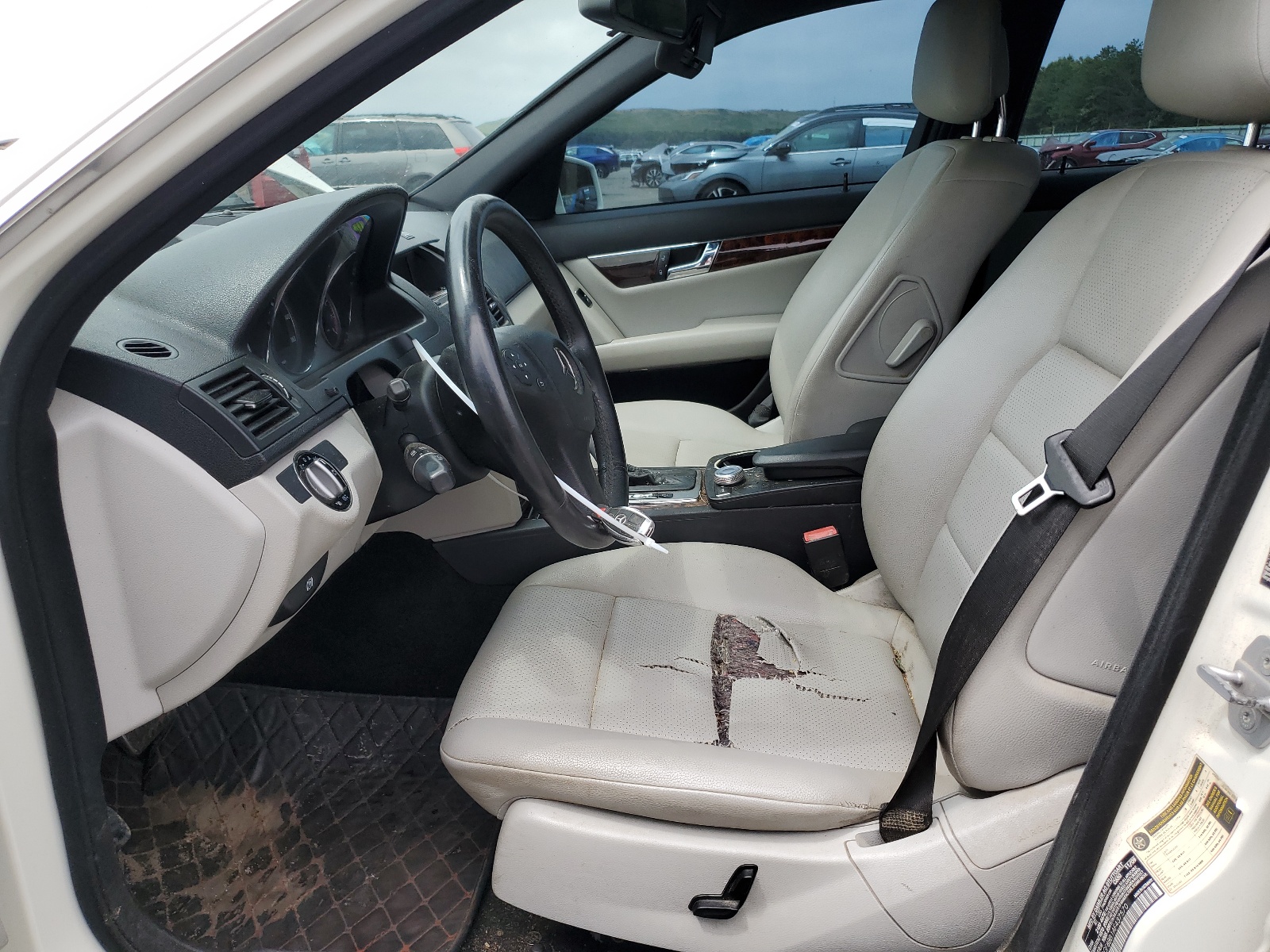 WDDGF8BB1AF437570 2010 Mercedes-Benz C 300 4Matic