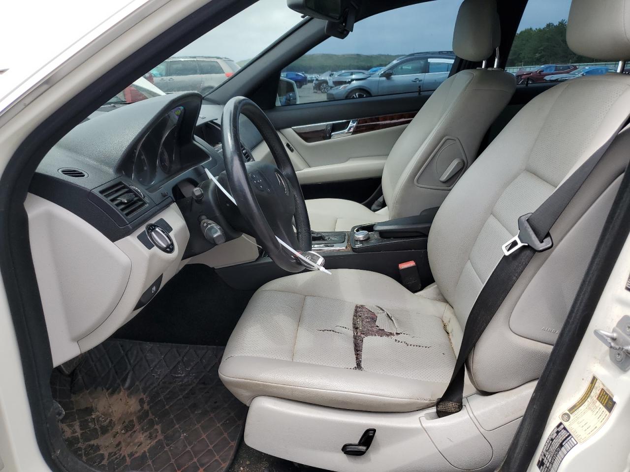 2010 Mercedes-Benz C 300 4Matic VIN: WDDGF8BB1AF437570 Lot: 61749024