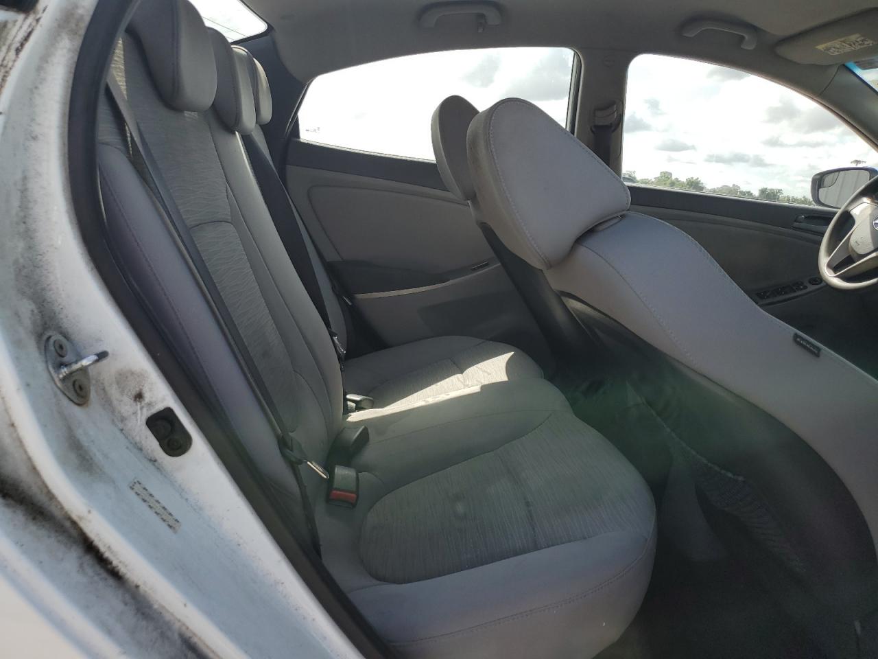 2015 Hyundai Accent Gls VIN: KMHCT4AE8FU899239 Lot: 64431404