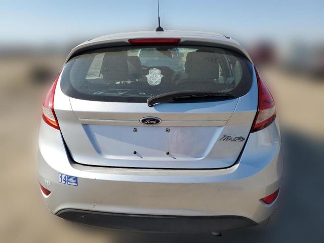  FORD FIESTA 2013 Сріблястий