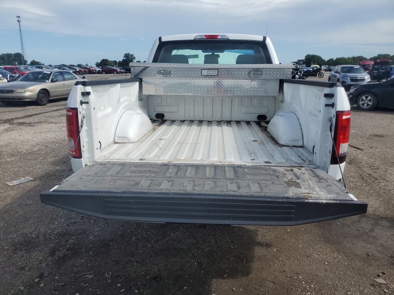 1FTMF1CP8HFA42424 2017 Ford F150