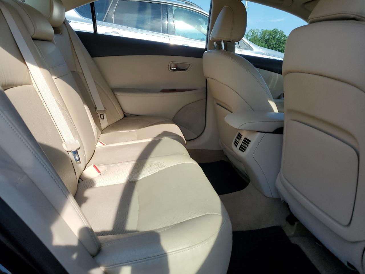 2010 Lexus Es 350 VIN: JTHBK1EG5A2400252 Lot: 61985404