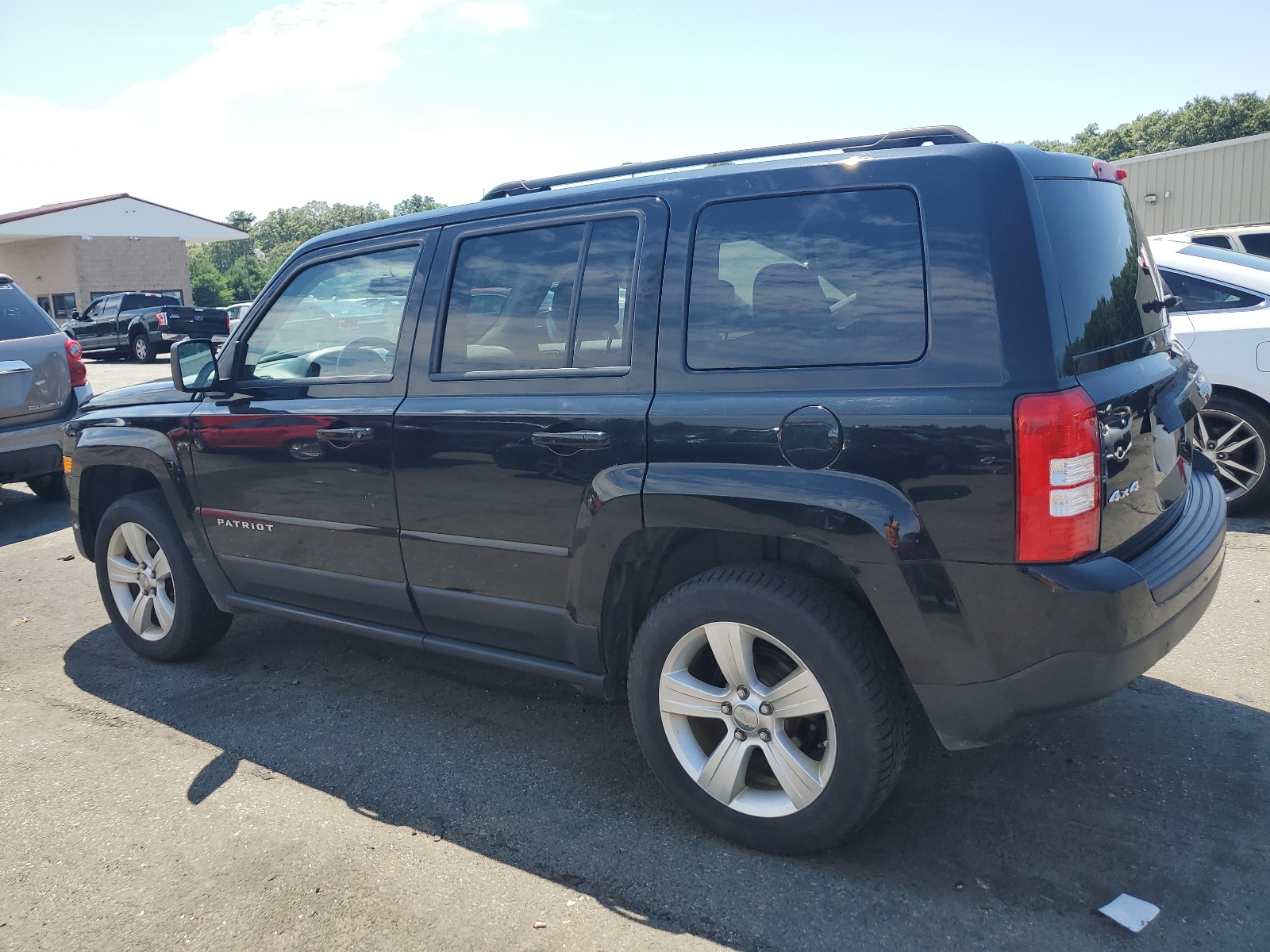 2012 Jeep Patriot Latitude vin: 1C4NJRFB1CD686191