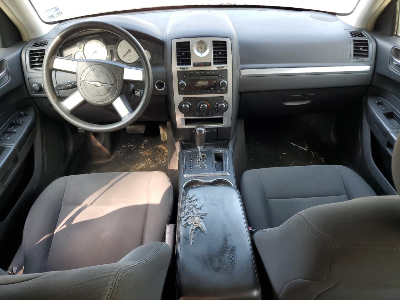 2009 Chrysler 300 - Image 8