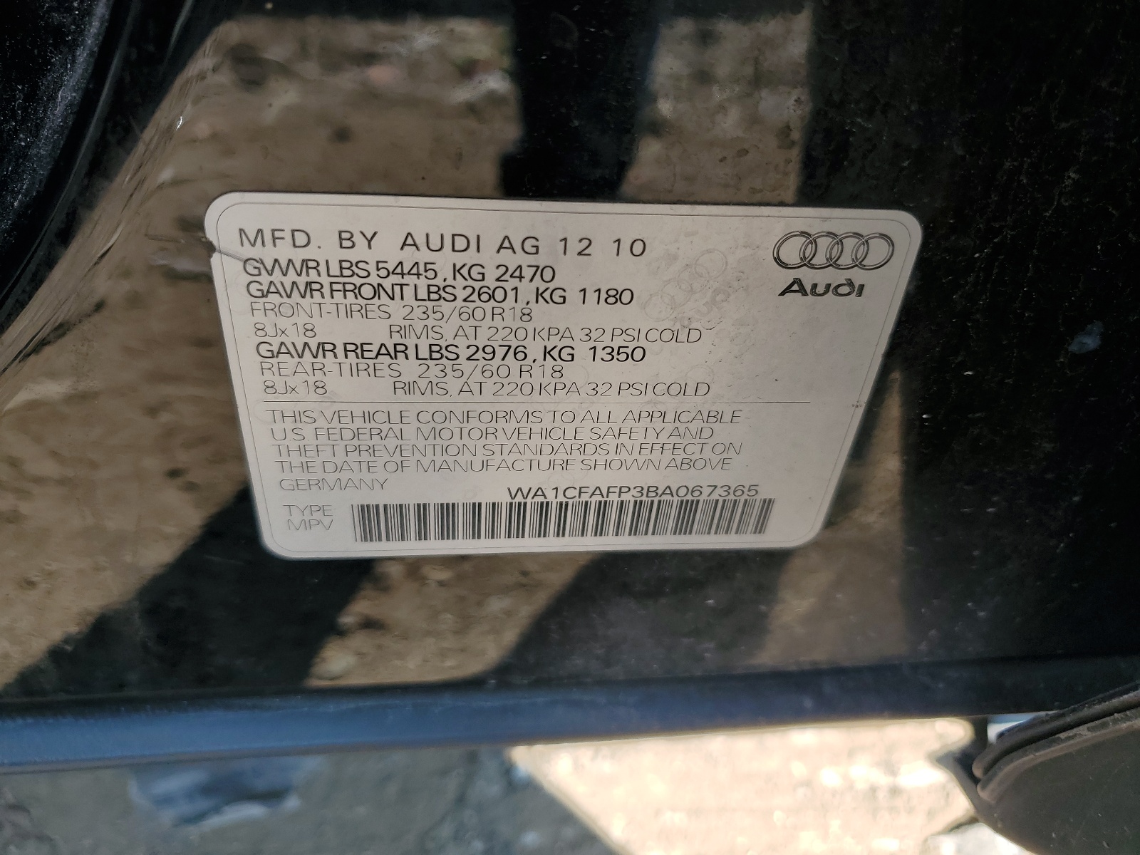 WA1CFAFP3BA067365 2011 Audi Q5 Premium