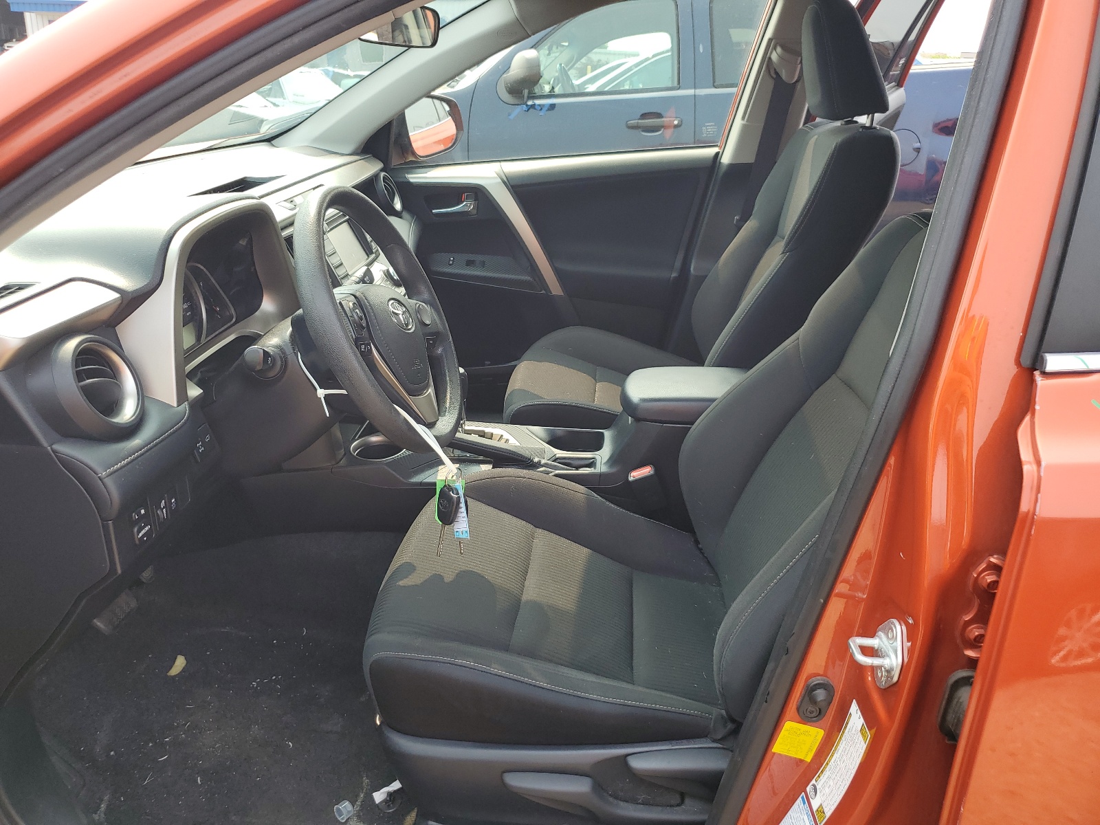 JTMRFREVXFD140752 2015 Toyota Rav4 Xle