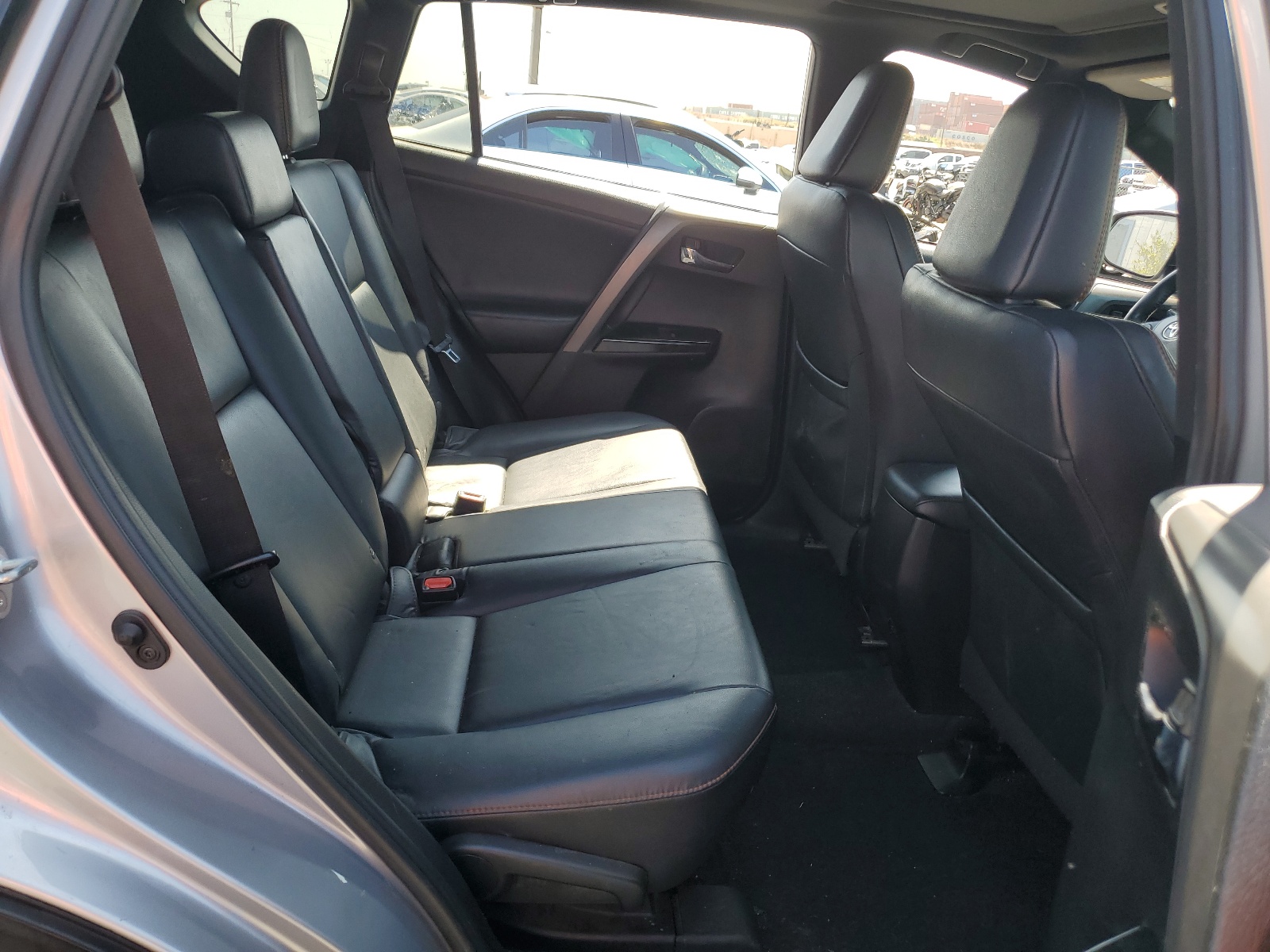 2T3NFREV9HW380508 2017 Toyota Rav4 Se