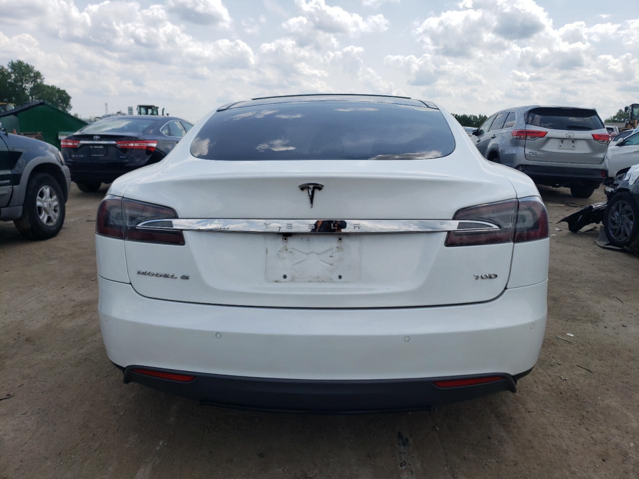 5YJSA1S24FF084179 2015 Tesla Model S 70D