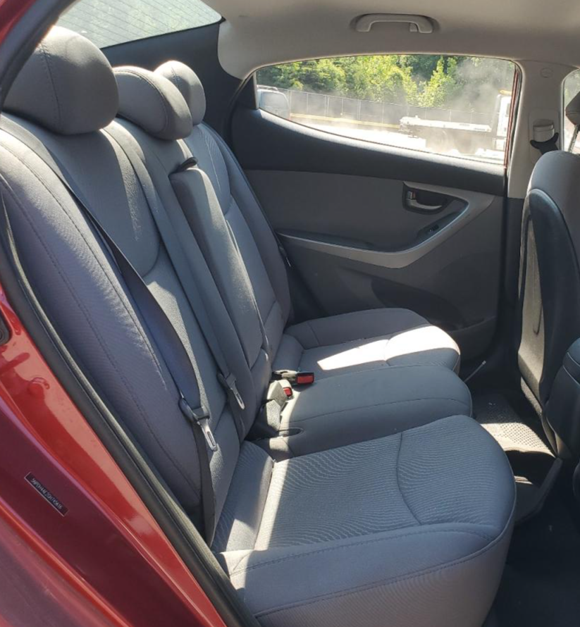 5NPDH4AE2GH745616 2016 Hyundai Elantra Se