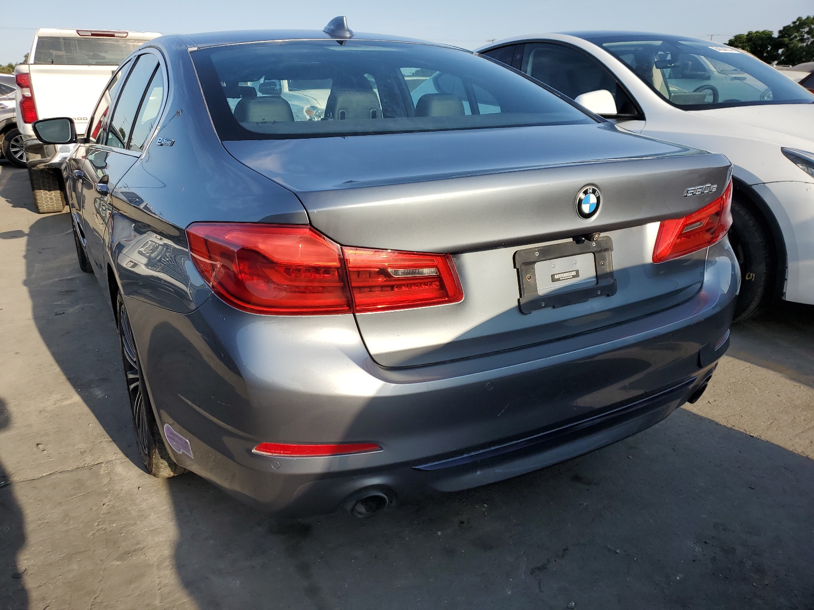 2019 BMW 530E vin: WBAJA9C53KB388830