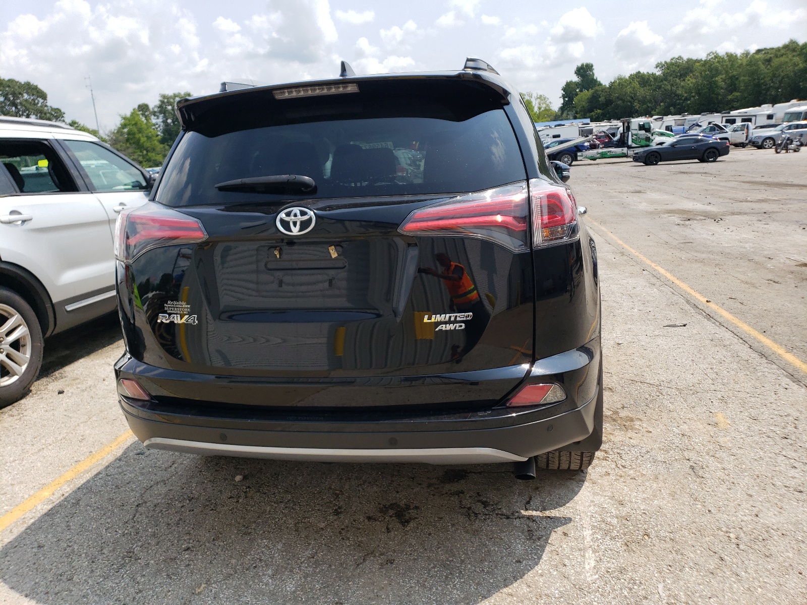 2T3DFREV5HW655979 2017 Toyota Rav4 Limited