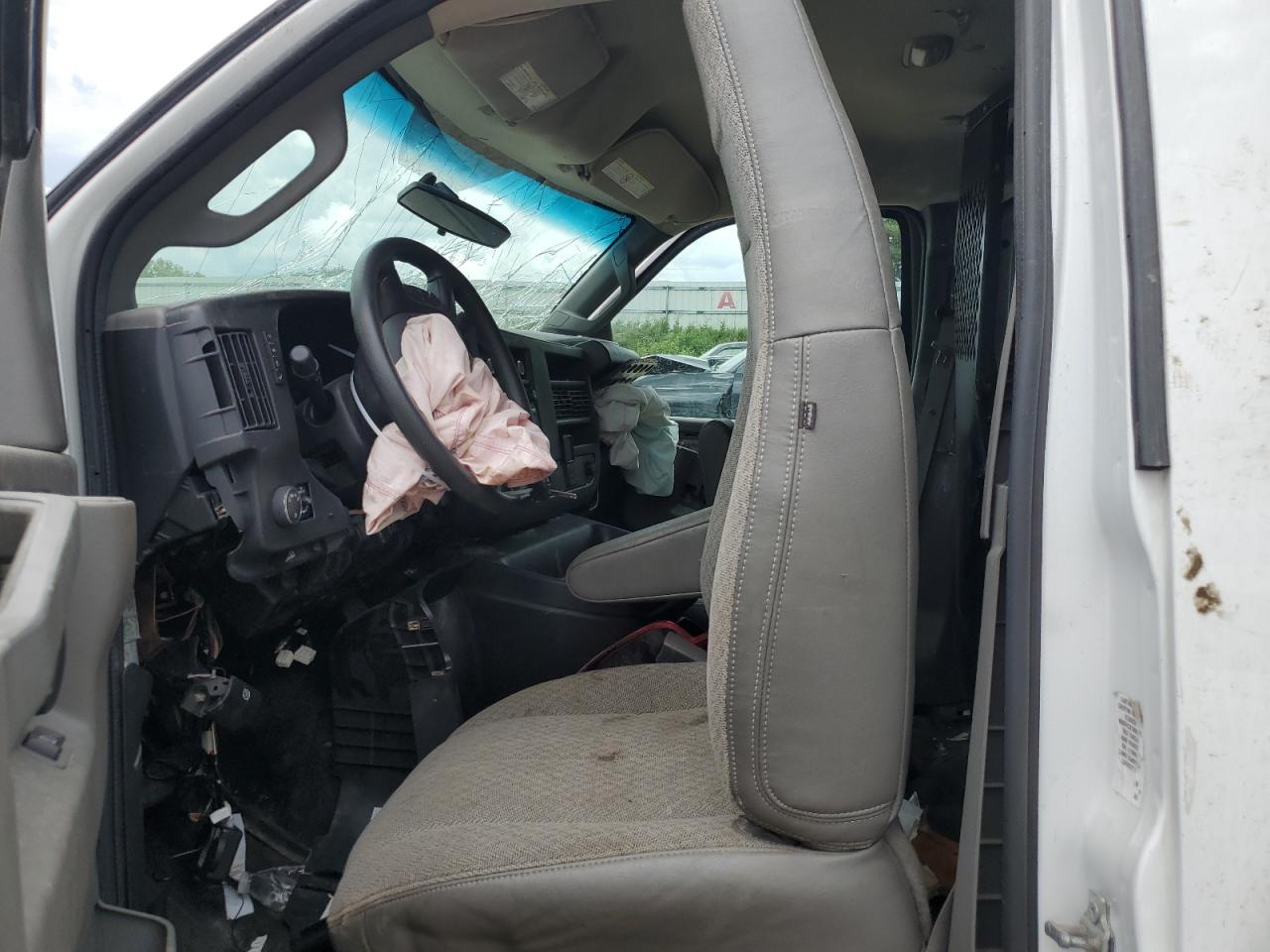 2016 Chevrolet Express G2500 VIN: 1GCWGAFF0G1166174 Lot: 61009054