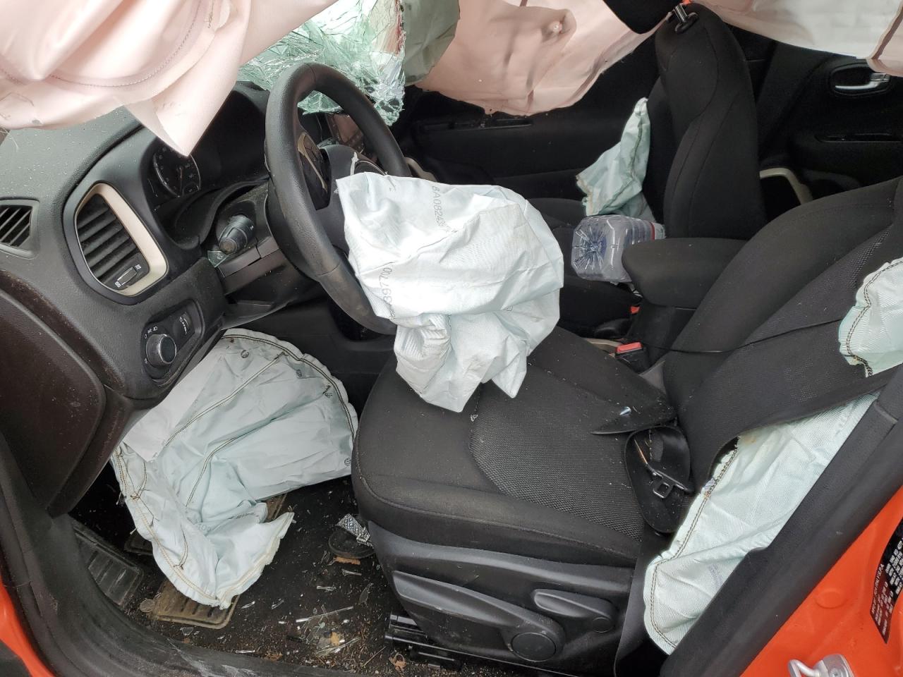 2017 Jeep Renegade Sport VIN: ZACCJAAB9HPF85893 Lot: 62525804