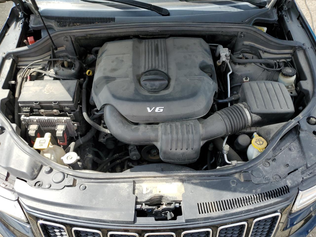 2015 Jeep Grand Cherokee Overland VIN: 1C4RJFCGXFC157963 Lot: 62938884