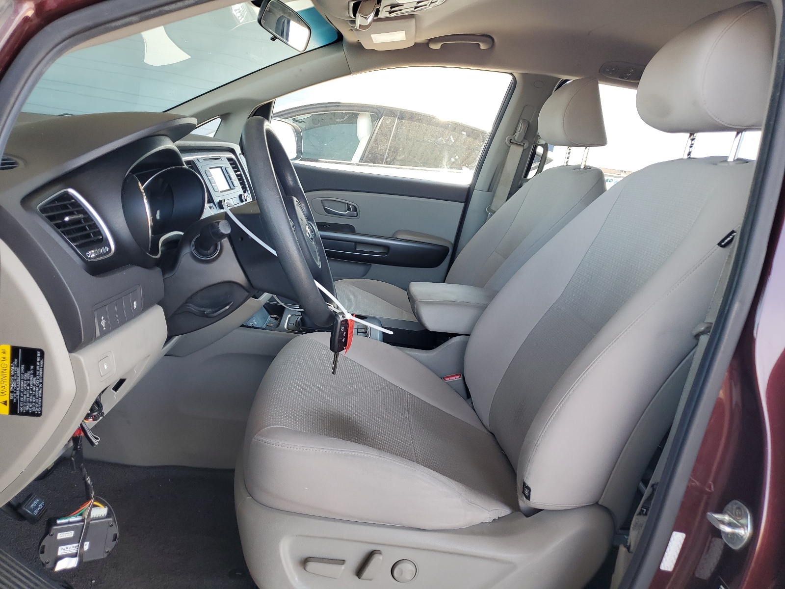 KNDMB5C12H6221475 2017 Kia Sedona Lx