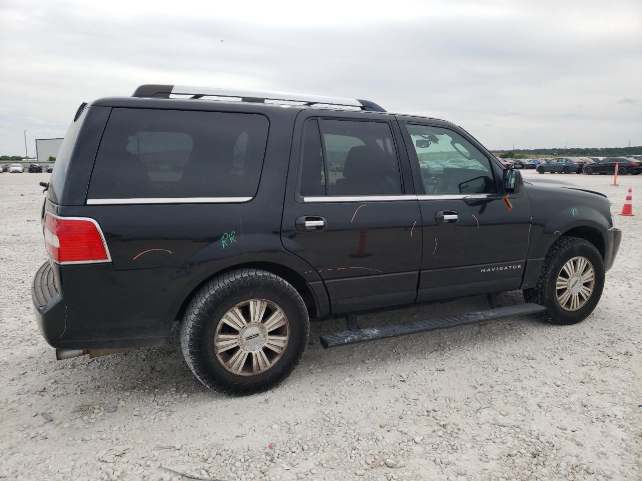 5LMJJ2J56EEL05139 2014 Lincoln Navigator