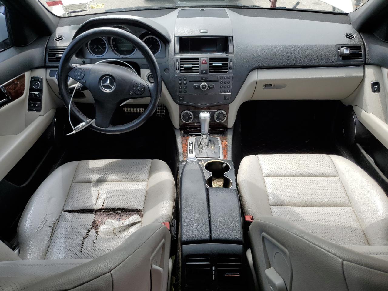 2010 Mercedes-Benz C 300 4Matic VIN: WDDGF8BB1AF437570 Lot: 61749024