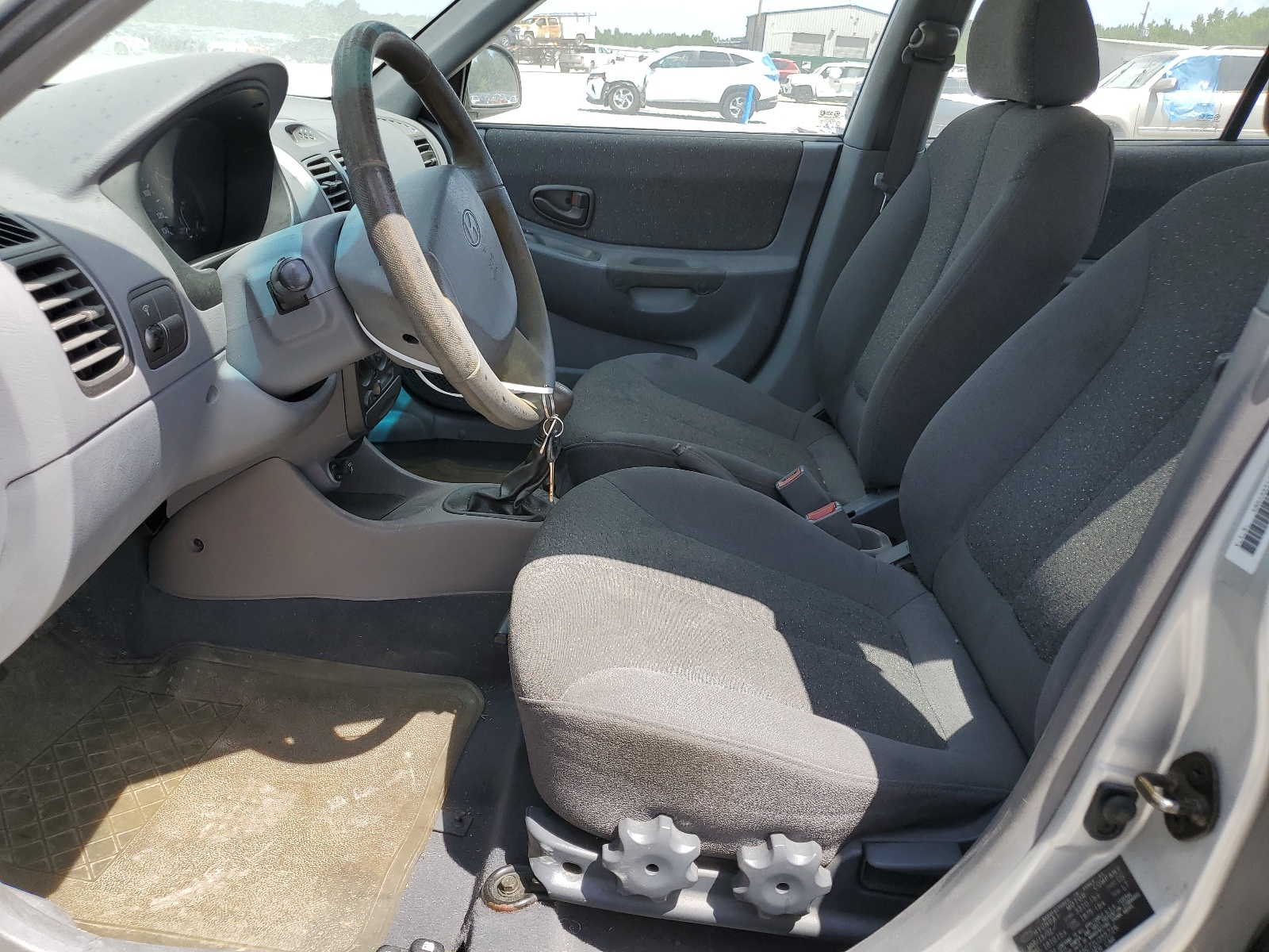 KMHCG45C72U355726 2002 Hyundai Accent Gl