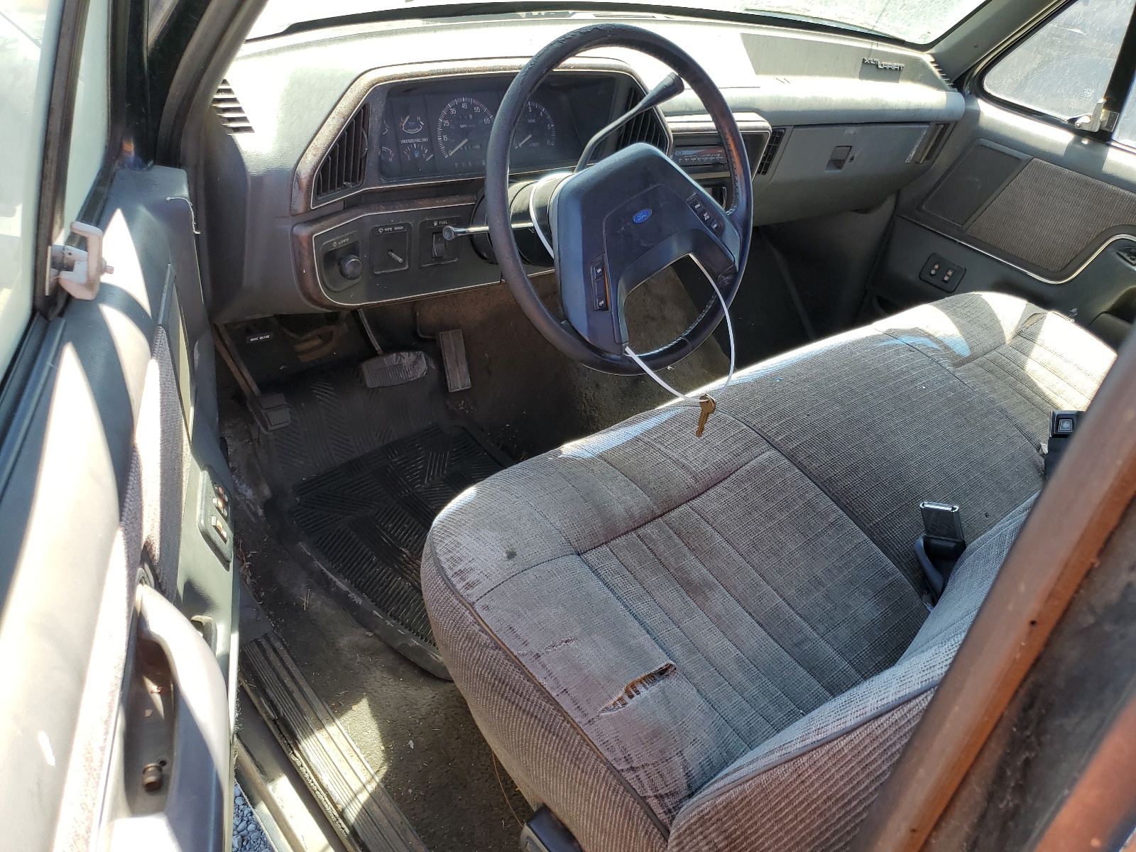 2FTDF15N0LCB33607 1990 Ford F150