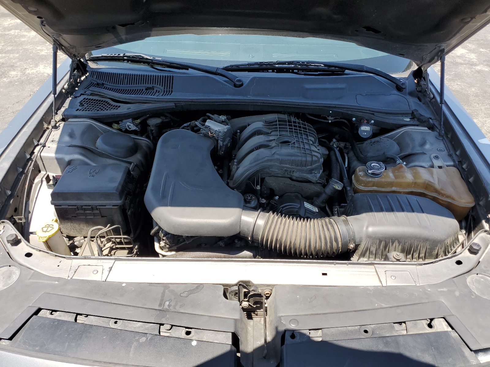 2B3CJ4DG4BH561861 2011 Dodge Challenger