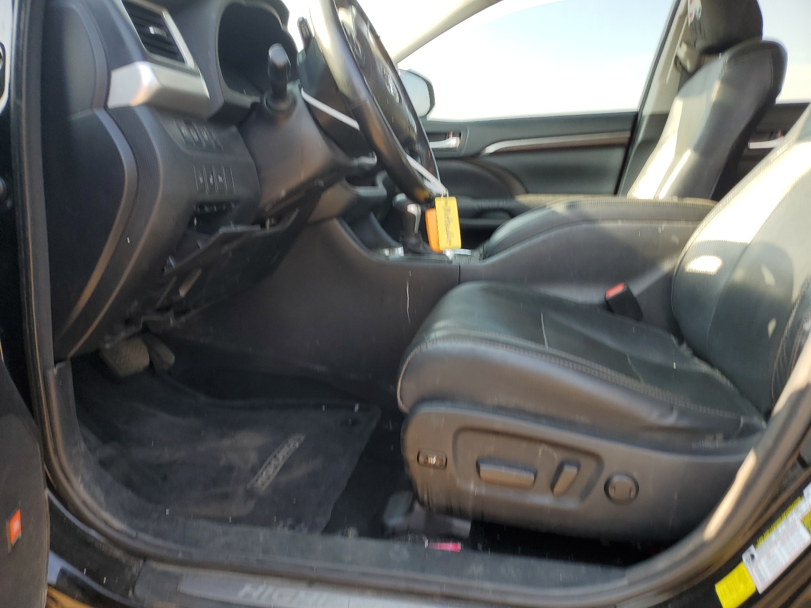 5TDDKRFH4FS156870 2015 Toyota Highlander Limited