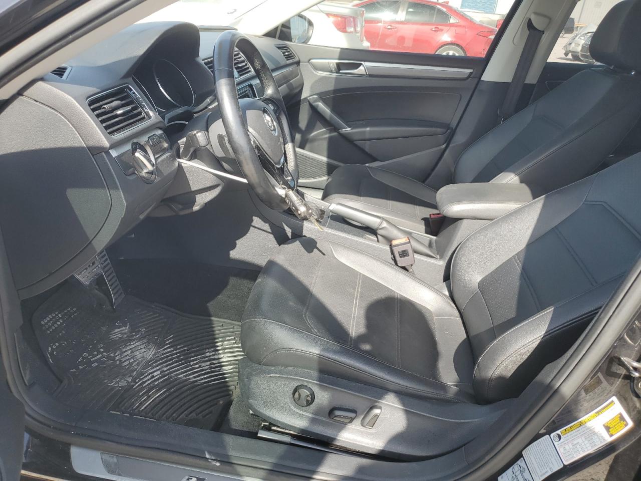 2017 Volkswagen Passat - Image 7