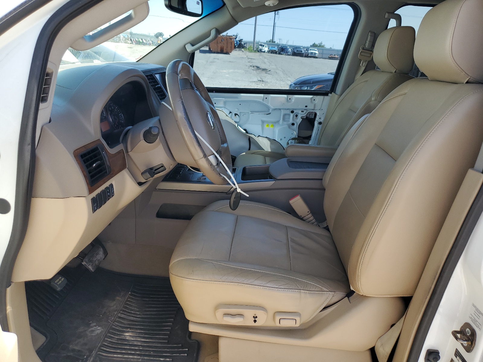 5N1BA0ND7FN622815 2015 Nissan Armada Sv