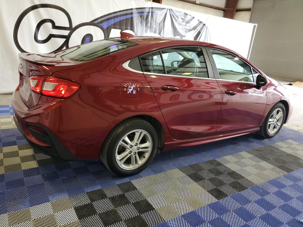 2018 Chevrolet Cruze - Image 3