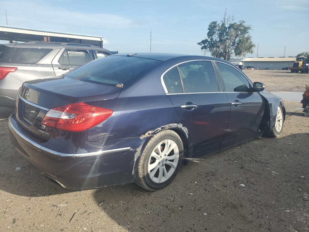 2012 Hyundai Genesis 3.8L VIN: KMHGC4DDXCU154704 Lot: 64686534