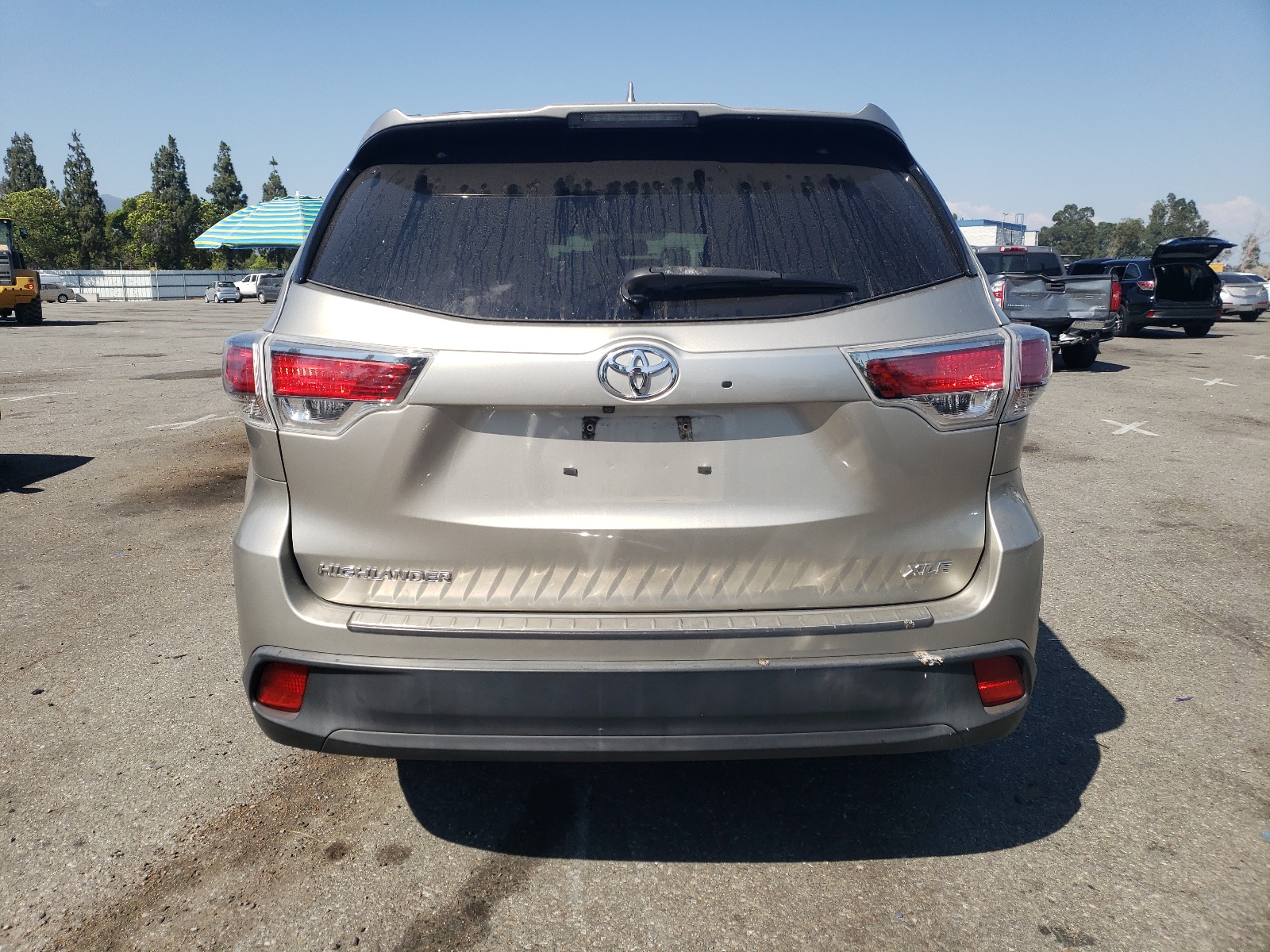 5TDKKRFH1GS136228 2016 Toyota Highlander Xle