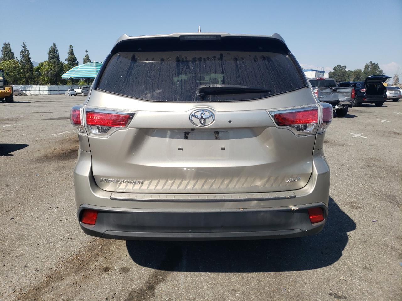 2016 Toyota Highlander Xle VIN: 5TDKKRFH1GS136228 Lot: 63485914