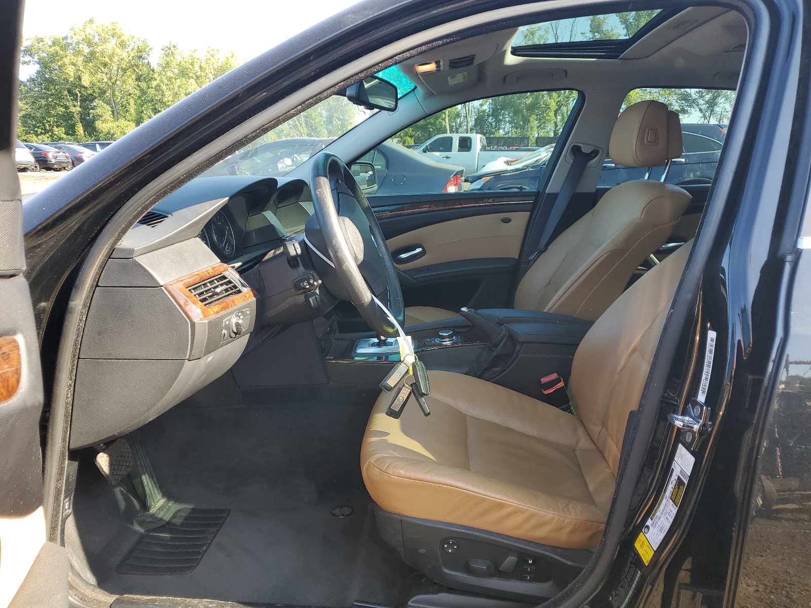 WBANV13579C154508 2009 BMW 528 Xi