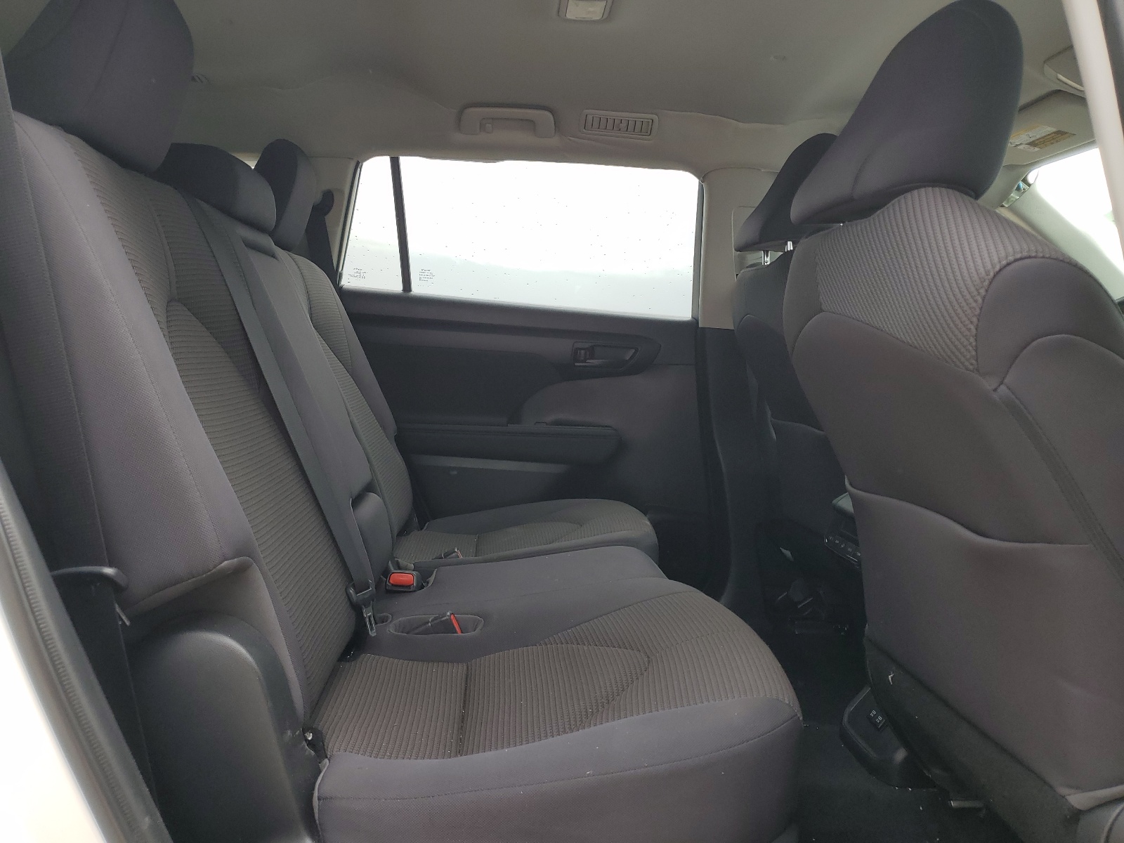 5TDZZRAHXMS057847 2021 Toyota Highlander L