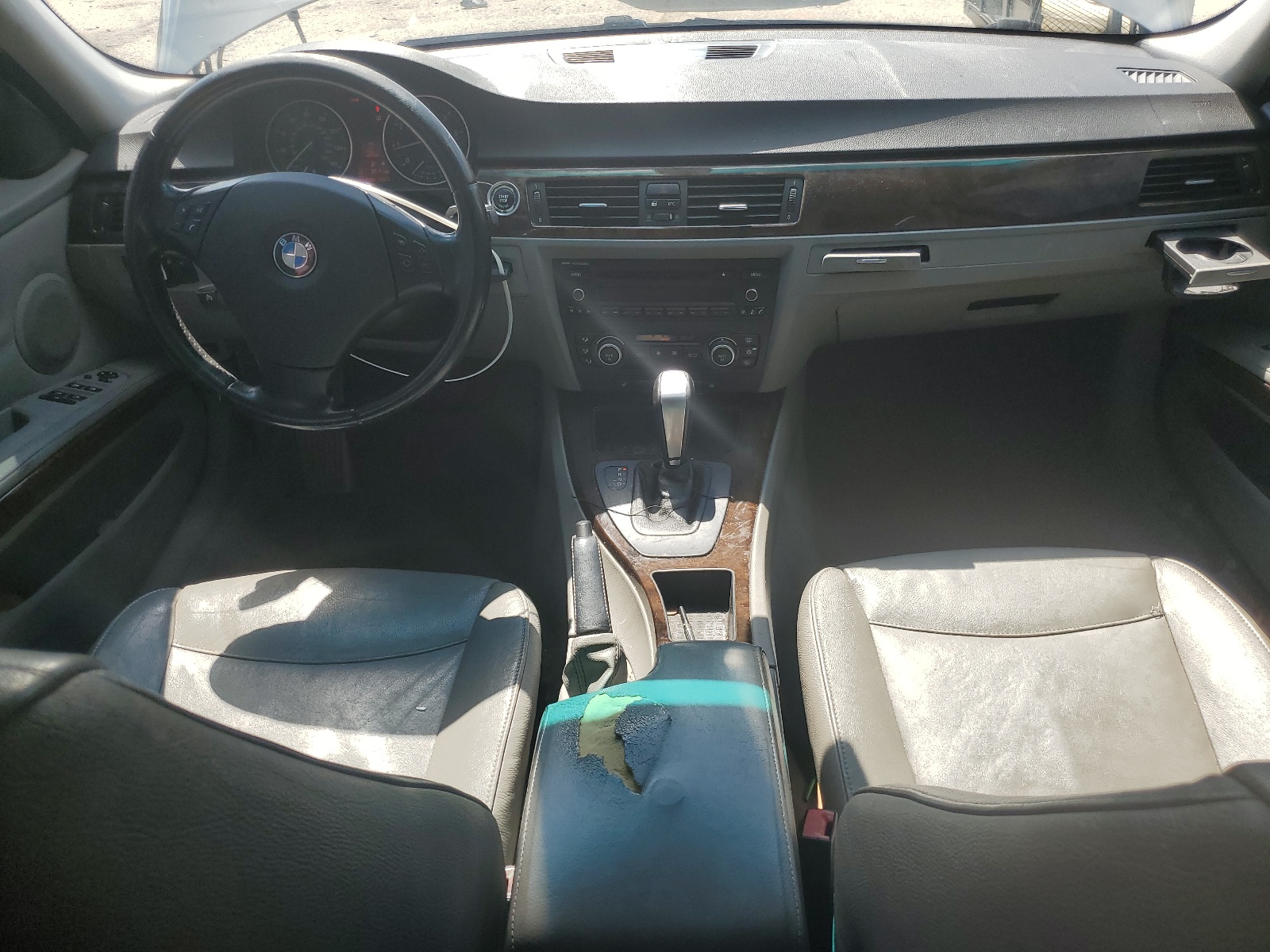 WBAPH77549NM45128 2009 BMW 328 I