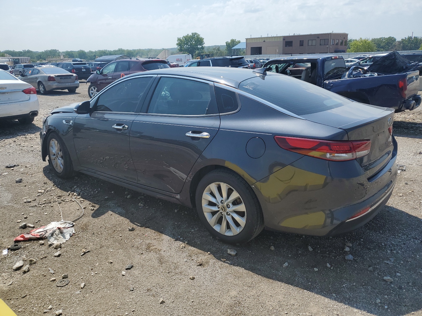 2018 Kia Optima Lx vin: 5XXGT4L37JG231111