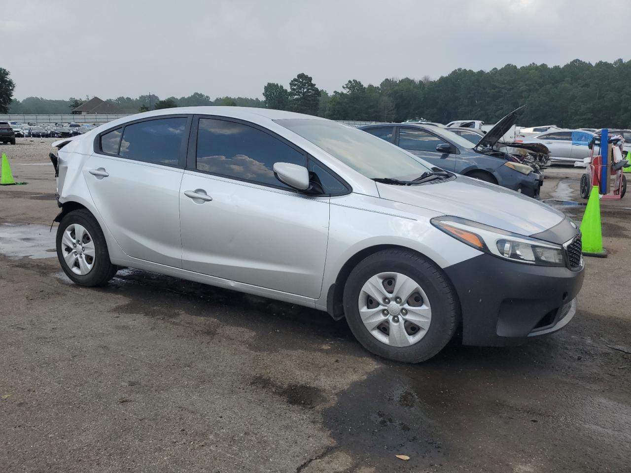 2017 Kia Forte Lx VIN: 3KPFK4A79HE019043 Lot: 61899534