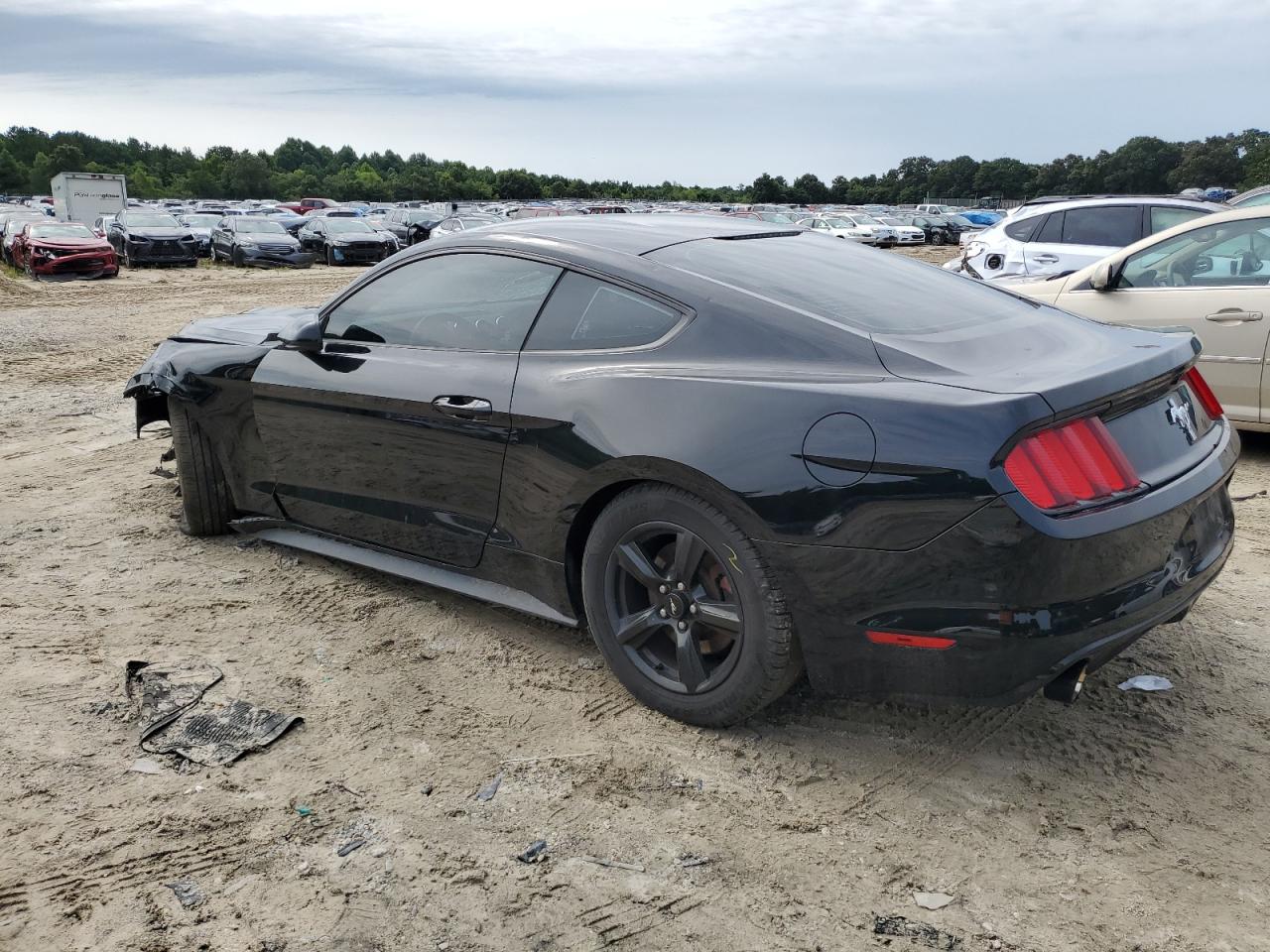 1FA6P8AM9F5374548 2015 FORD MUSTANG - Image 2