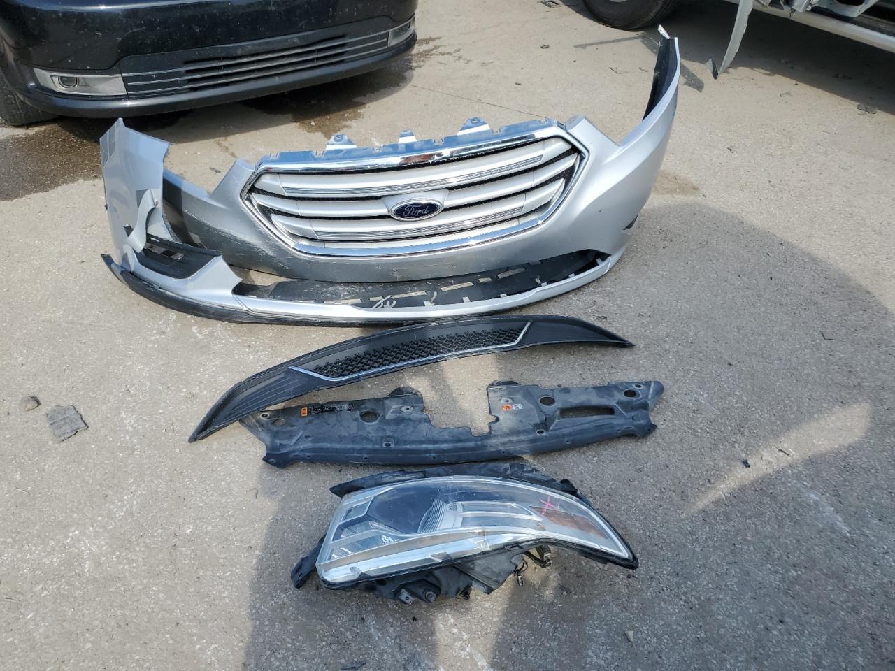 2013 Ford Taurus Limited VIN: 1FAHP2F83DG138626 Lot: 62941914