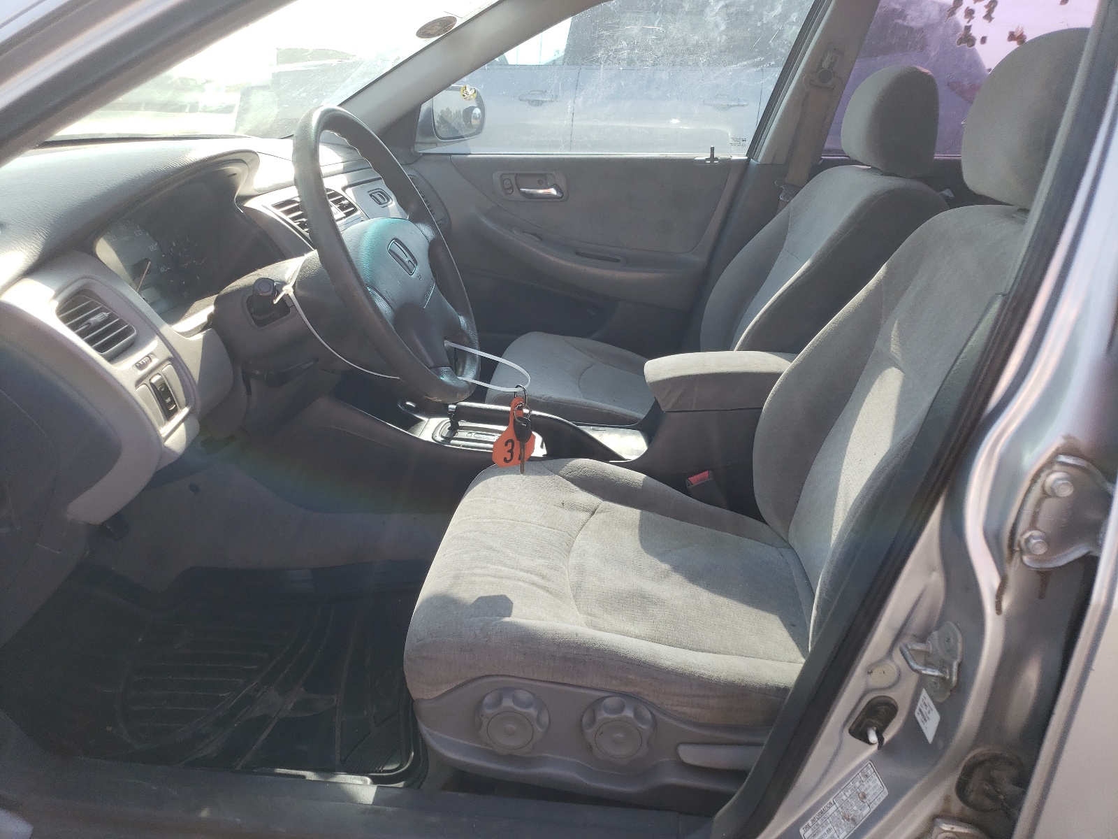 1HGCG56401A068036 2001 Honda Accord Lx